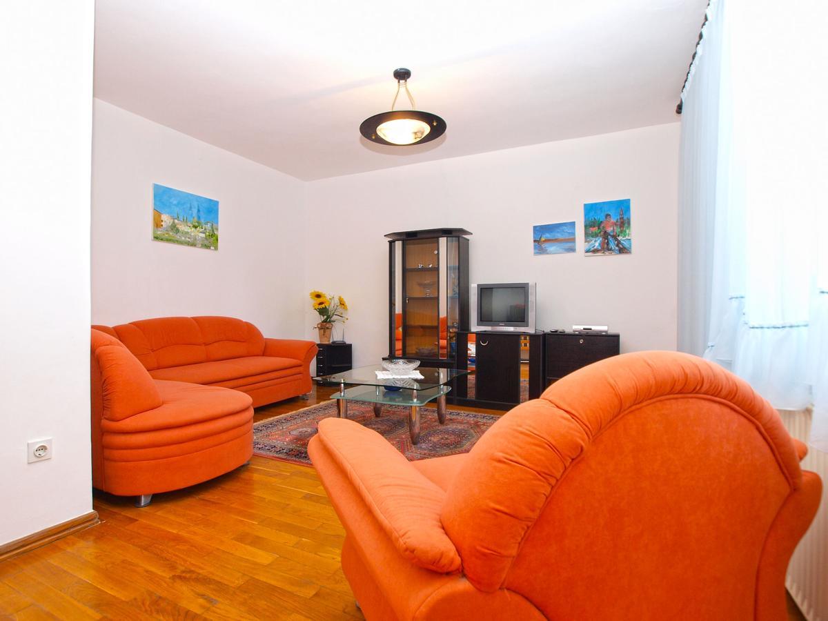 Apartments Nadia 1493 Medulin Exterior foto