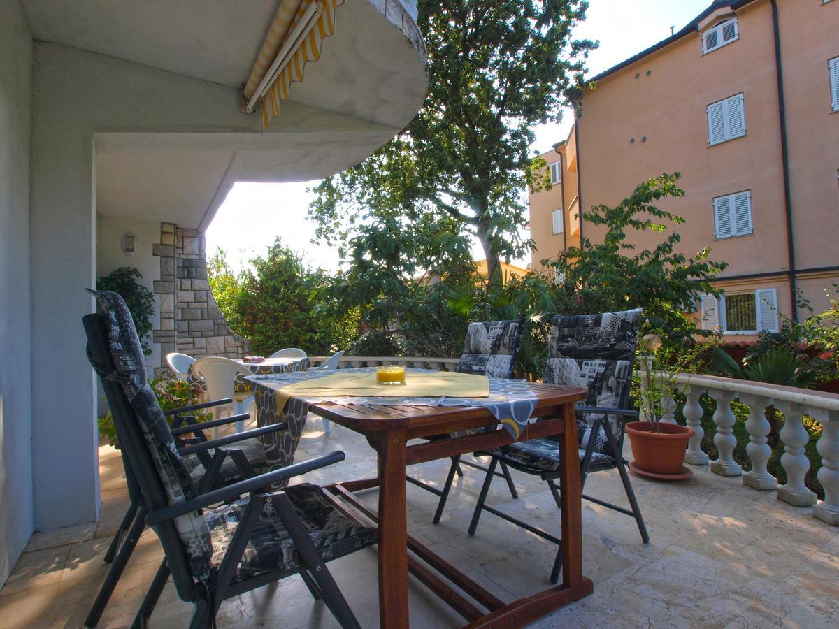 Apartments Nadia 1493 Medulin Exterior foto